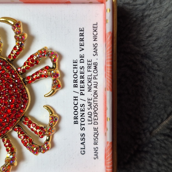 Piper K Crab Brooch Bejeweled With Glass Stones! NIB! - Picture 3 of 9